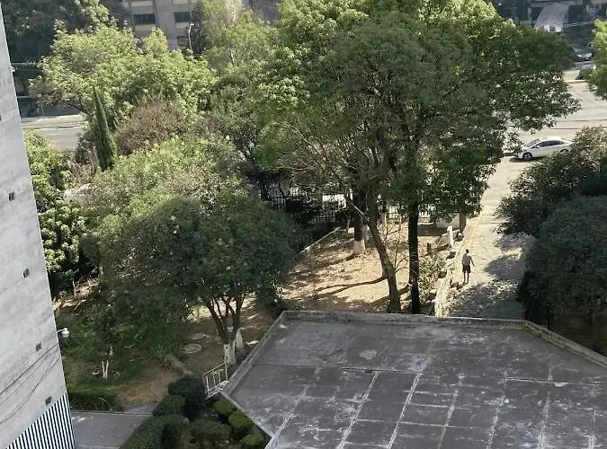 Habitación C/baño Independiente, A Unos Min Del Centro Histórico