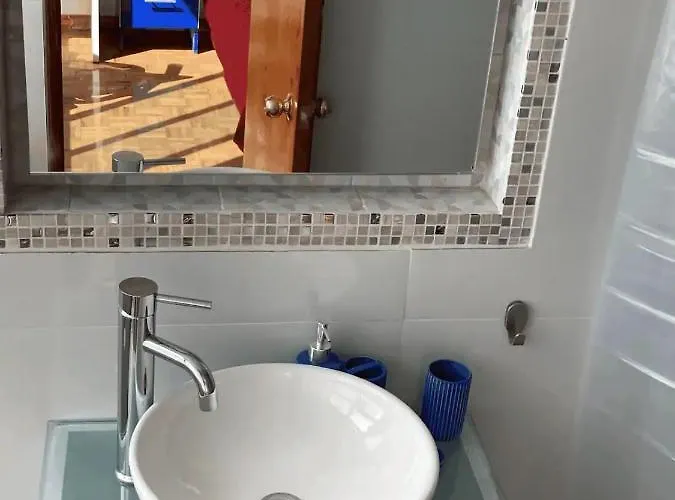Habitación C/baño Independiente, A Unos Min Del Centro Histórico * México DF