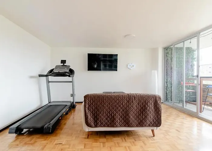 Habitación C/baño Independiente, A Unos Min Del Centro Histórico *
